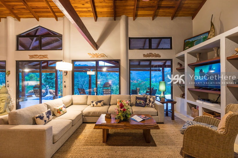 Cozy and comfortable TV and living area in Villa Koora with seating for everyone.