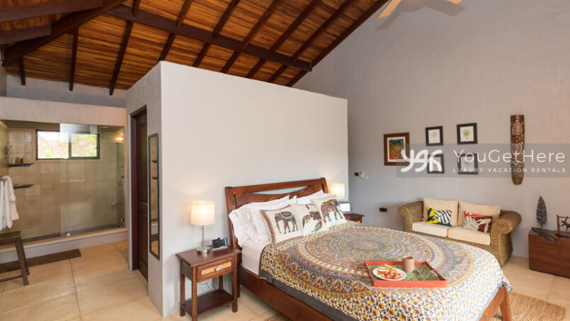 Villa Koora Costa Rica Holiday Rental guest bedroom with ensuite bath.