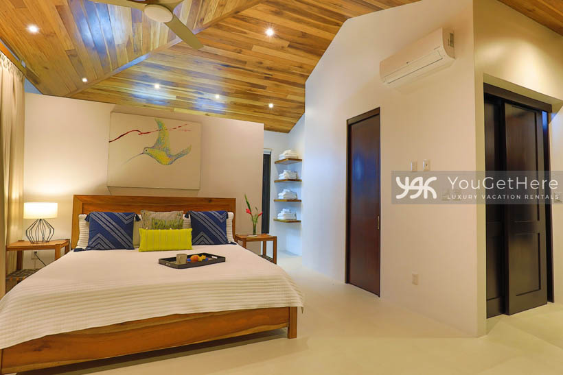 Villa Dalu modern vacation villa in Costa Rica beautiful design.