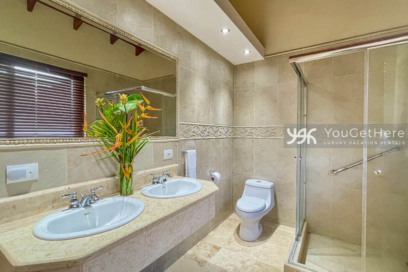 Vista Encanto Costa Rica Guest bathroom with shower.