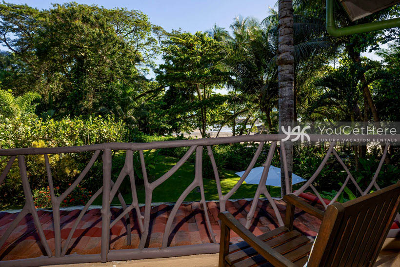 Beachfront vacation villa Caballitos del Mar Norte view of sandy beach dominical.