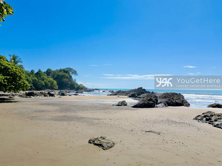 Caballitos del Mar Vacation Homes Costa Rica are located right on the sandy beach near Dominical.